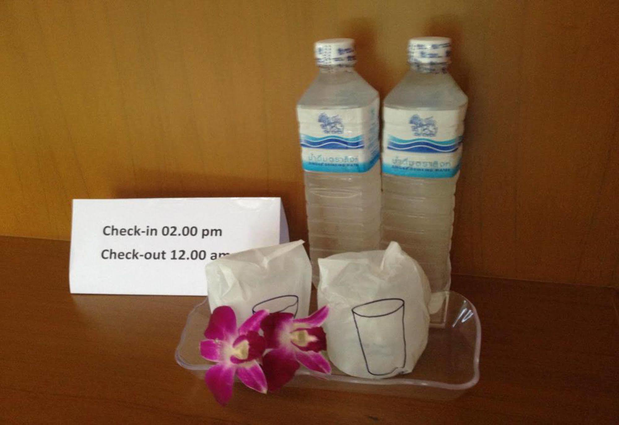 Ruankeaw Homestay Nai Harn ภายนอก รูปภาพ