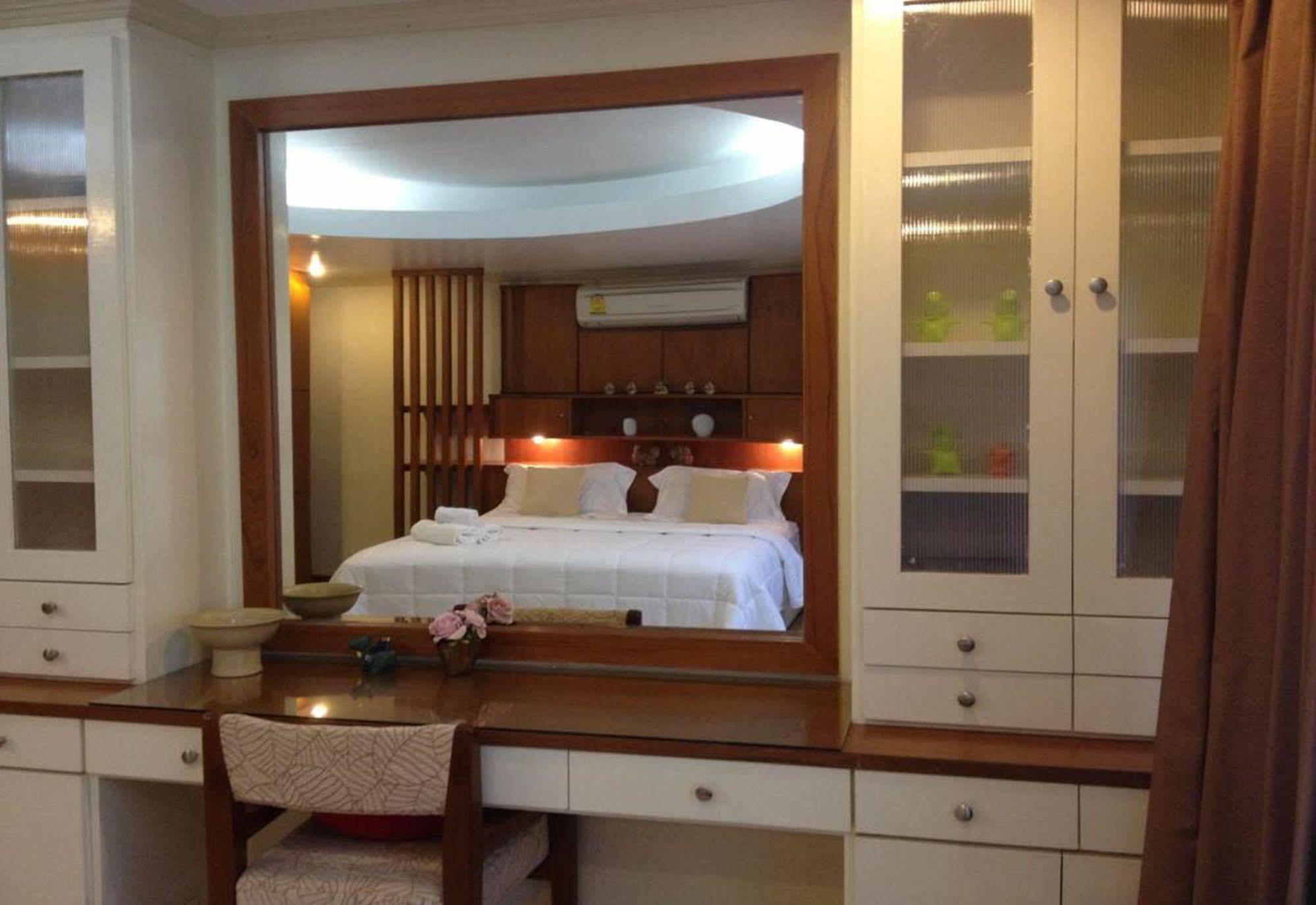 Ruankeaw Homestay Nai Harn ภายนอก รูปภาพ
