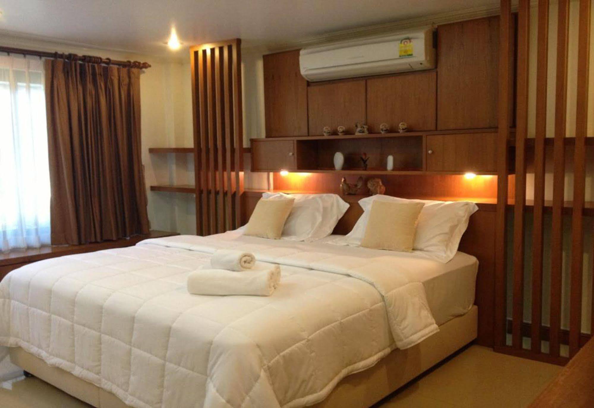 Ruankeaw Homestay Nai Harn ภายนอก รูปภาพ