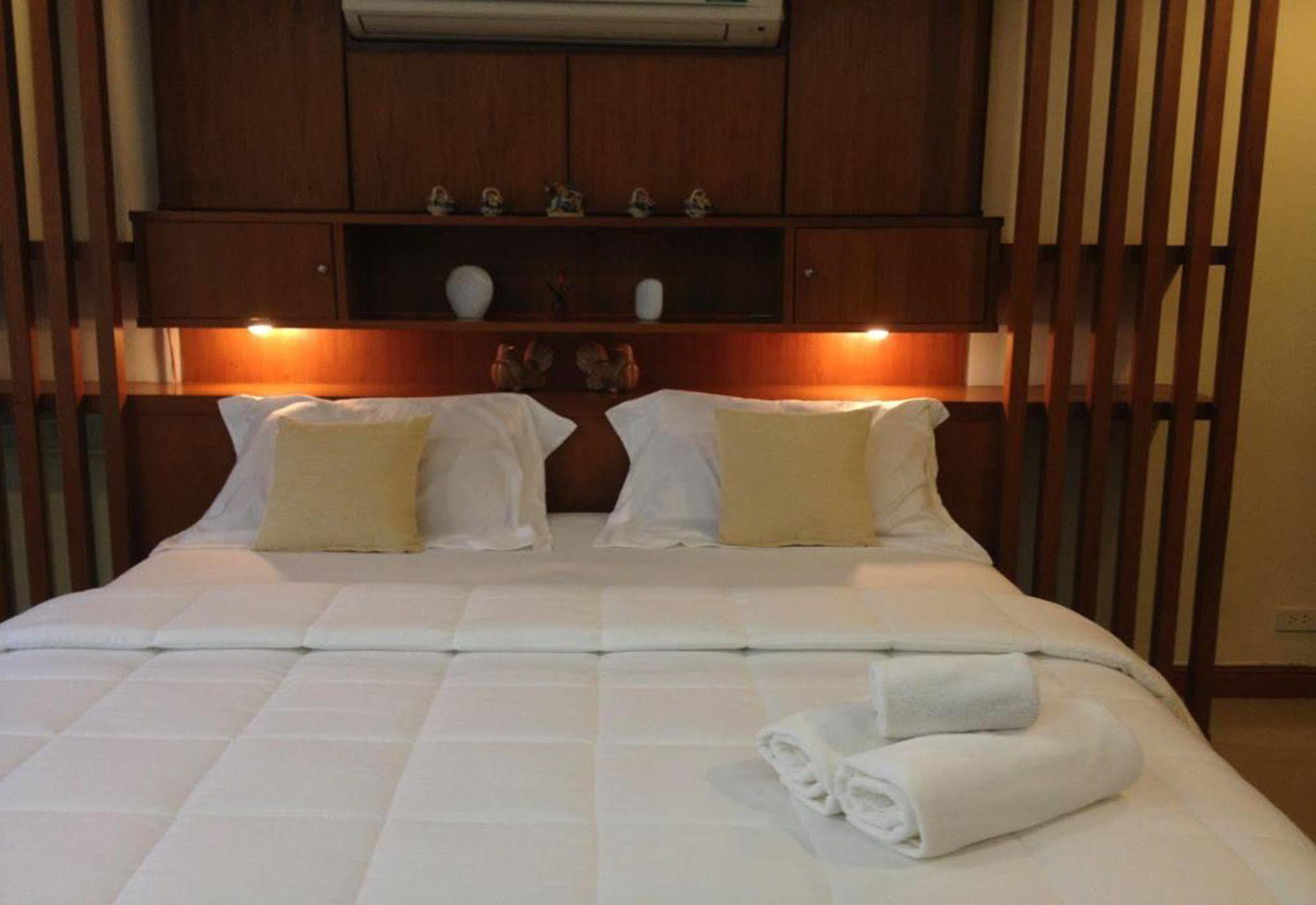 Ruankeaw Homestay Nai Harn ภายนอก รูปภาพ